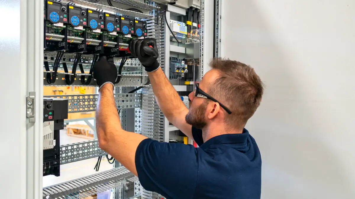 Electrician TAFE: how to pick the right course and get your license in Australia